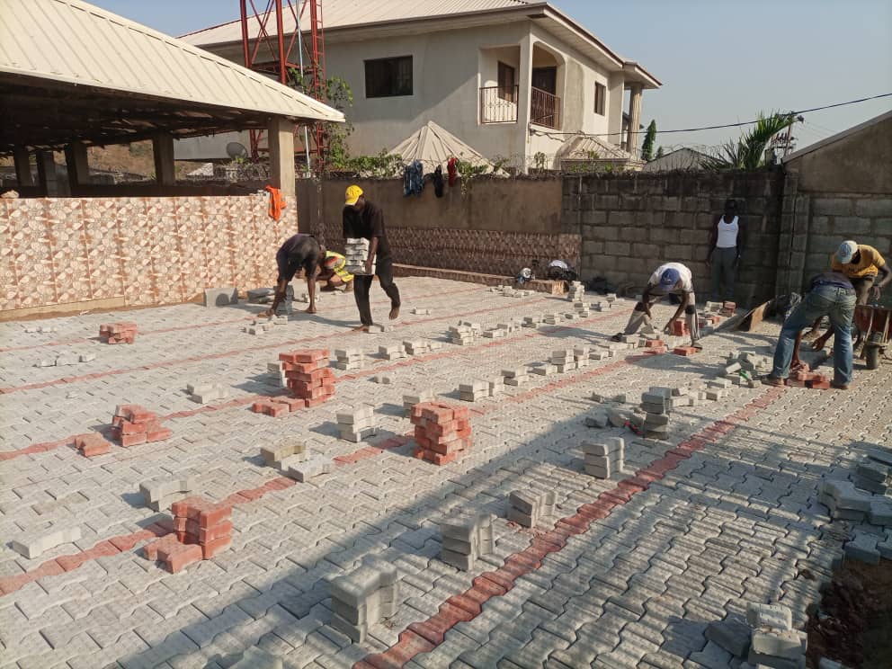 Interlock laying at Dawaki Mosque